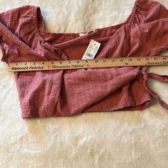 New! Lottie Moss Pacsun Textured Wrap Crop Top Size Medium Mauve NWT - Picture 8 of 11